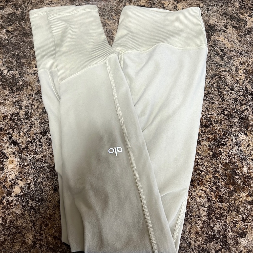 Alo leggings